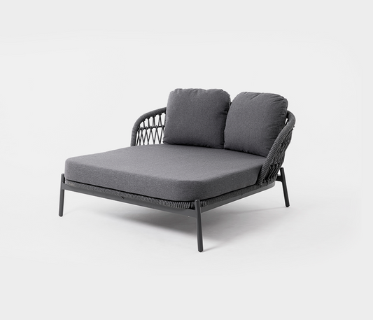 Coral Luxurious Daybed Coral – Waterproof Comfort