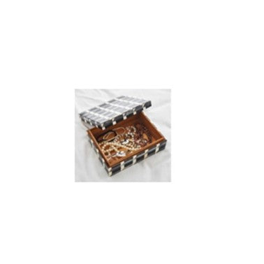 BLACK AND WHITE GRID RESIN JEWELRY BOX